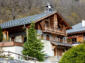 Chalet de 3 chambres avec sauna jardin clos et wifi a Champagny en Vanoise